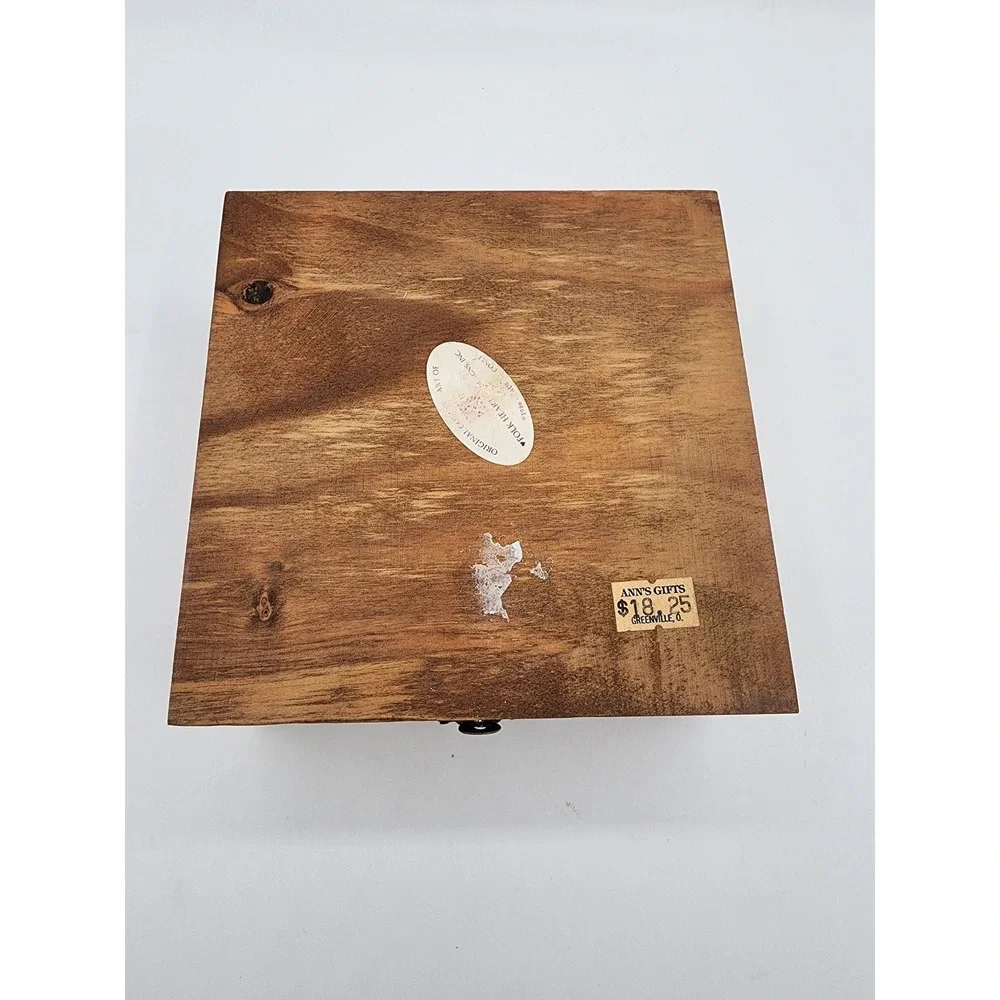 Vintage Wooden‎ Keepsake Box Heart Applique Lined Trinket Jewelry Storage